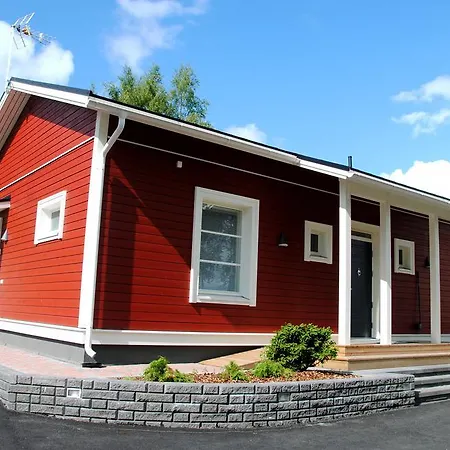 Tastulan Lomakylae פארק נופש 3*